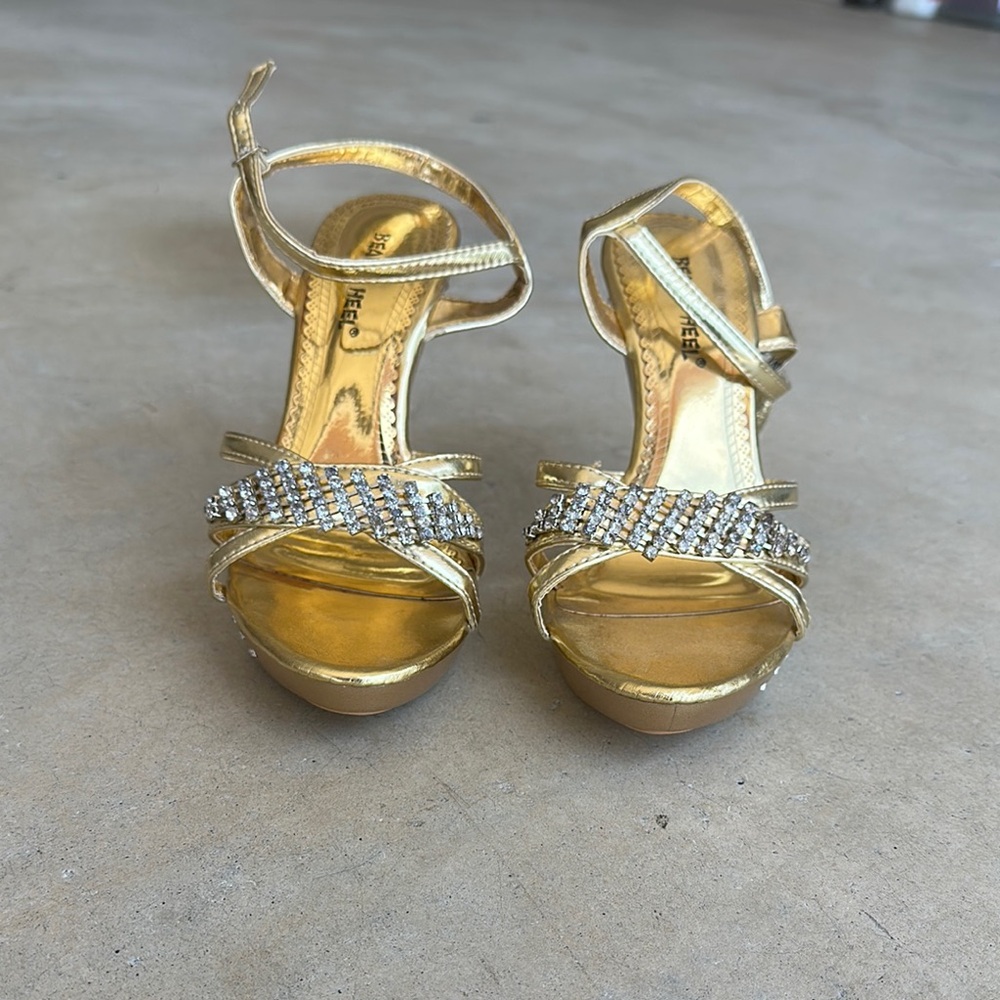 Elegant Gold Strappy Heels with Rhinestones